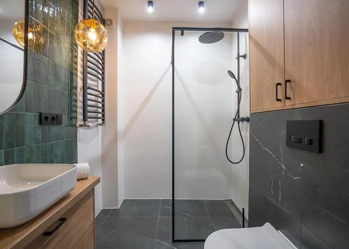 Rentplanet - Schroniskowa Apartamento