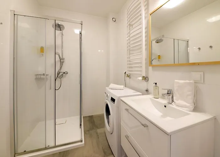 Rentplanet - Schroniskowa Apartamento