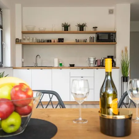 Apartment Rentplanet - Schroniskowa
