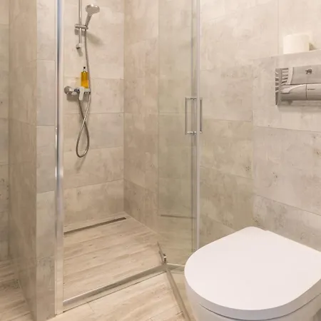 Rentplanet - Schroniskowa Apartamento