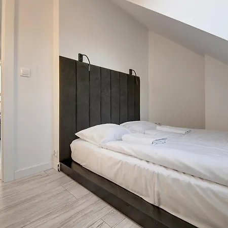 Rentplanet - Schroniskowa *